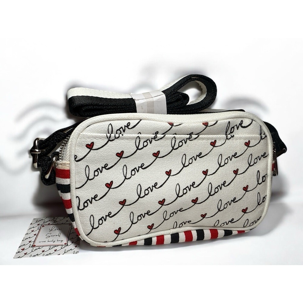 NWT Brighton Love Scroll Canvas Crossbody Bag Purse White Red Black Hearts - Picture 4 of 7